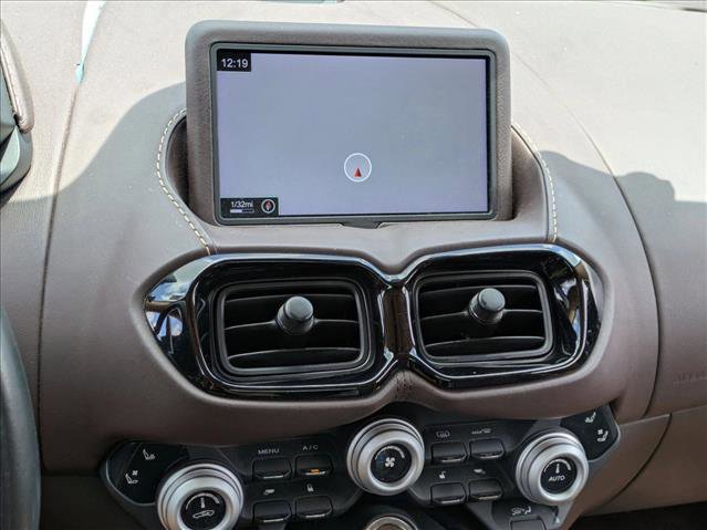 Used 2021 Aston Martin V8 Vantage Roadster image 9