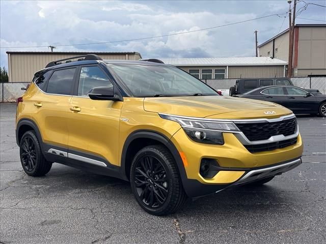 Used 2023 Kia Seltos Nightfall Edition AWD/4WD image 2