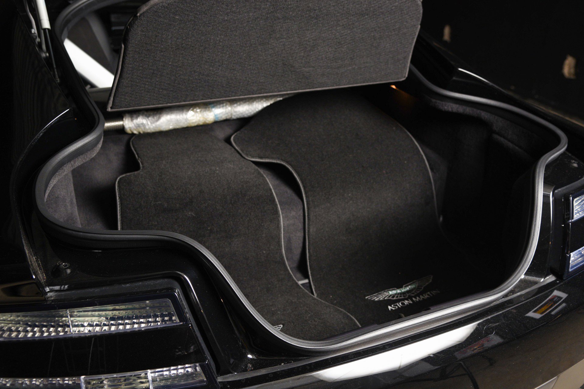 Used 2015 Aston Martin V8 Vantage GT image 6