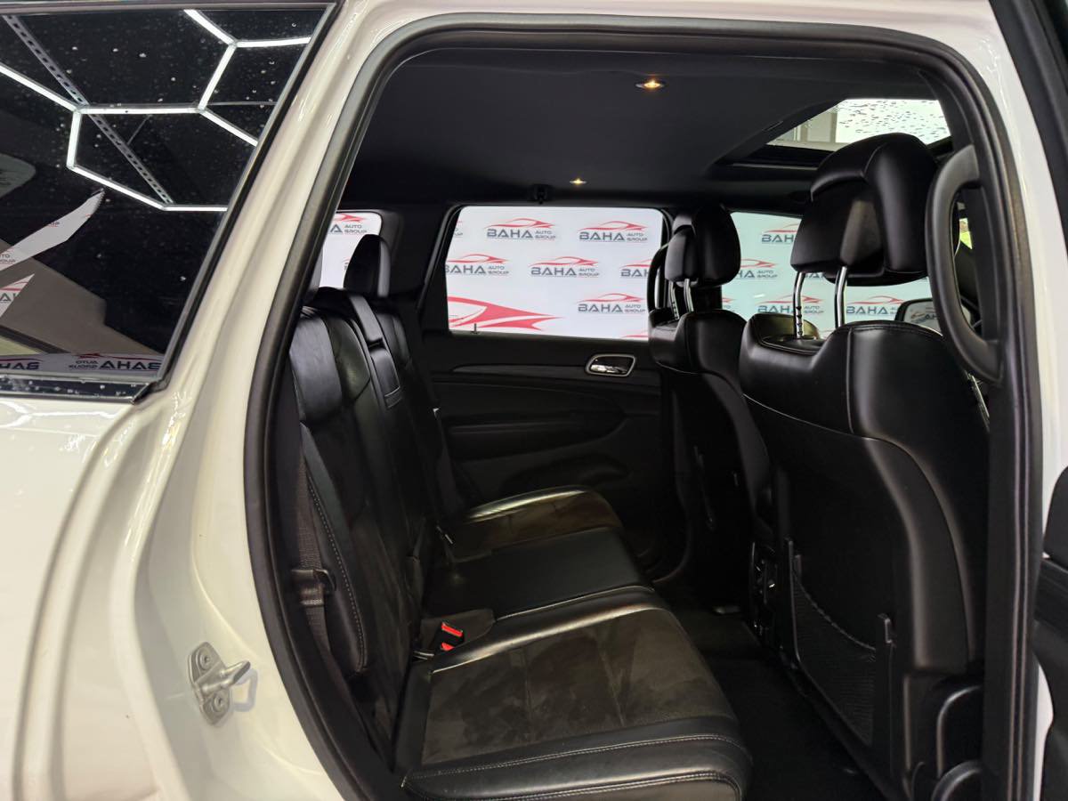 Used 2019 Jeep Grand Cherokee Altitude AWD/4WD image 41