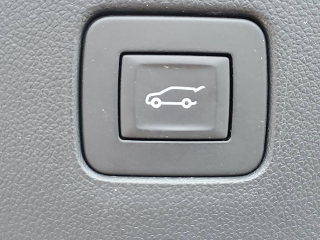 Used 2024 Buick Envista Sport Touring w/ Convenience II Package FWD image 33