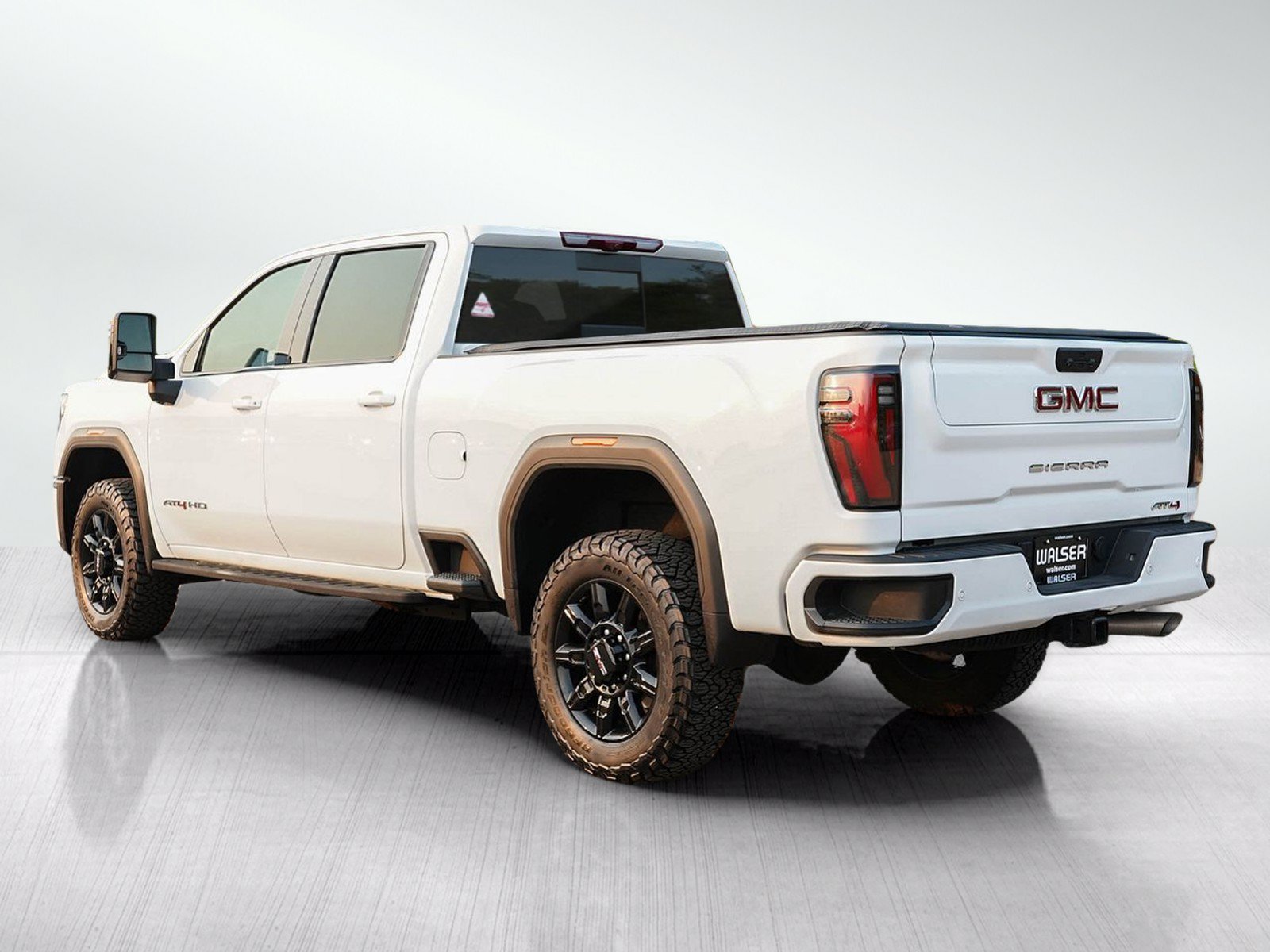 Used 2025 GMC Sierra 3500 AT4 w/ AT4 Premium Plus Package AWD/4WD image 3