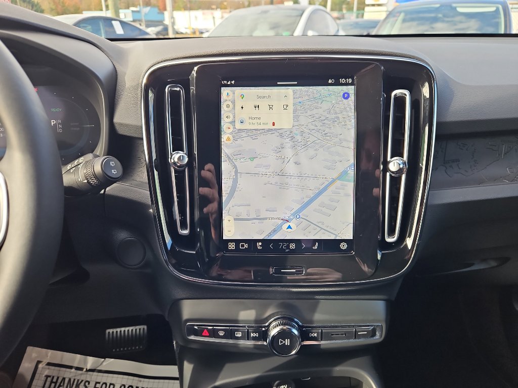 Used 2025 Volvo EX40 Core image 10