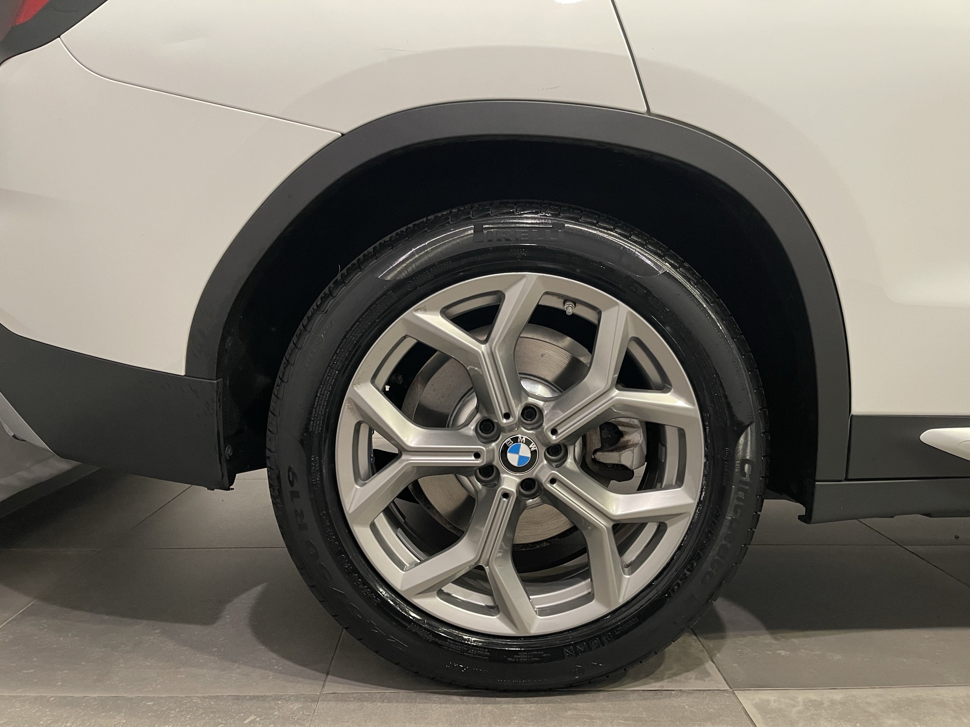 Certified 2024 BMW X3 xDrive30i w/ Premium Package AWD/4WD image 9
