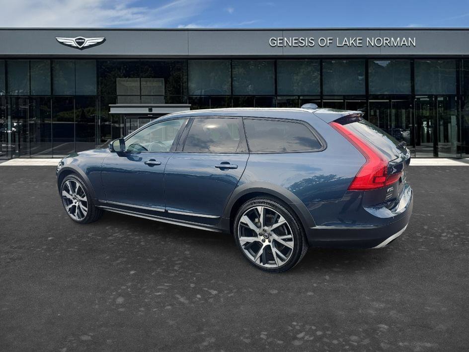 Used 2018 Volvo V90 T6 Cross Country w/ Convenience Package AWD/4WD image 6