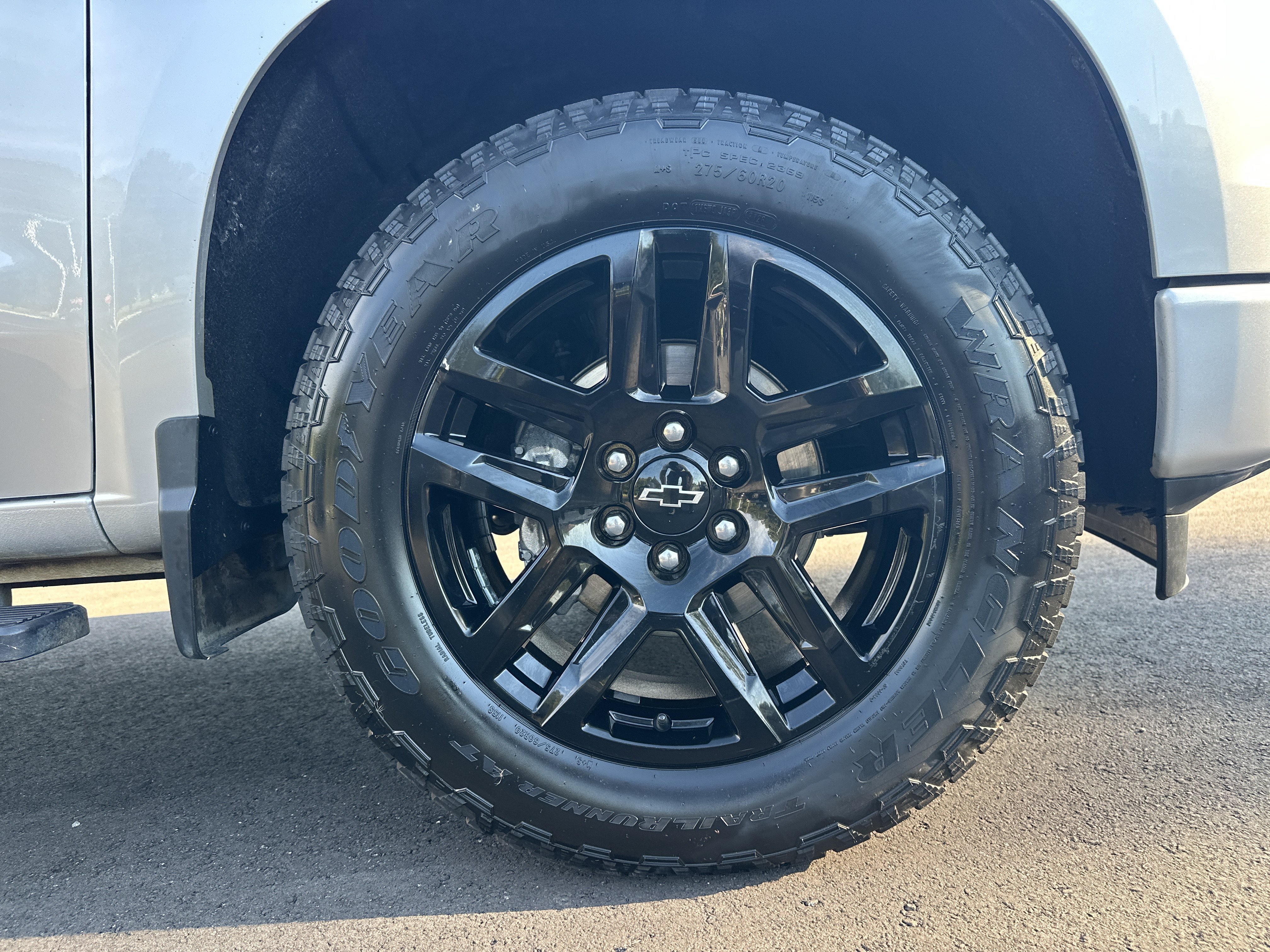 Used 2022 Chevrolet Silverado 1500 Custom w/ LPO, Dark Essentials Package AWD/4WD image 13
