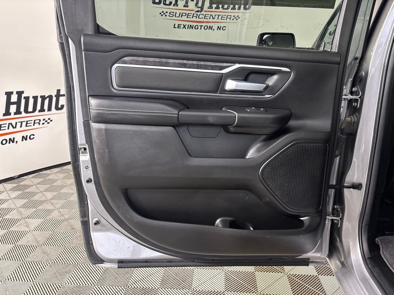 Used 2024 RAM 1500 Big Horn AWD/4WD image 23