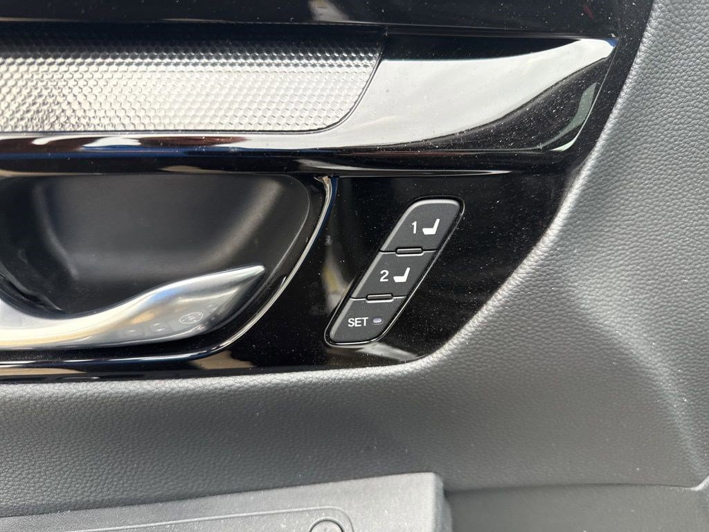 Certified 2025 Honda CR-V Sport Touring image 11