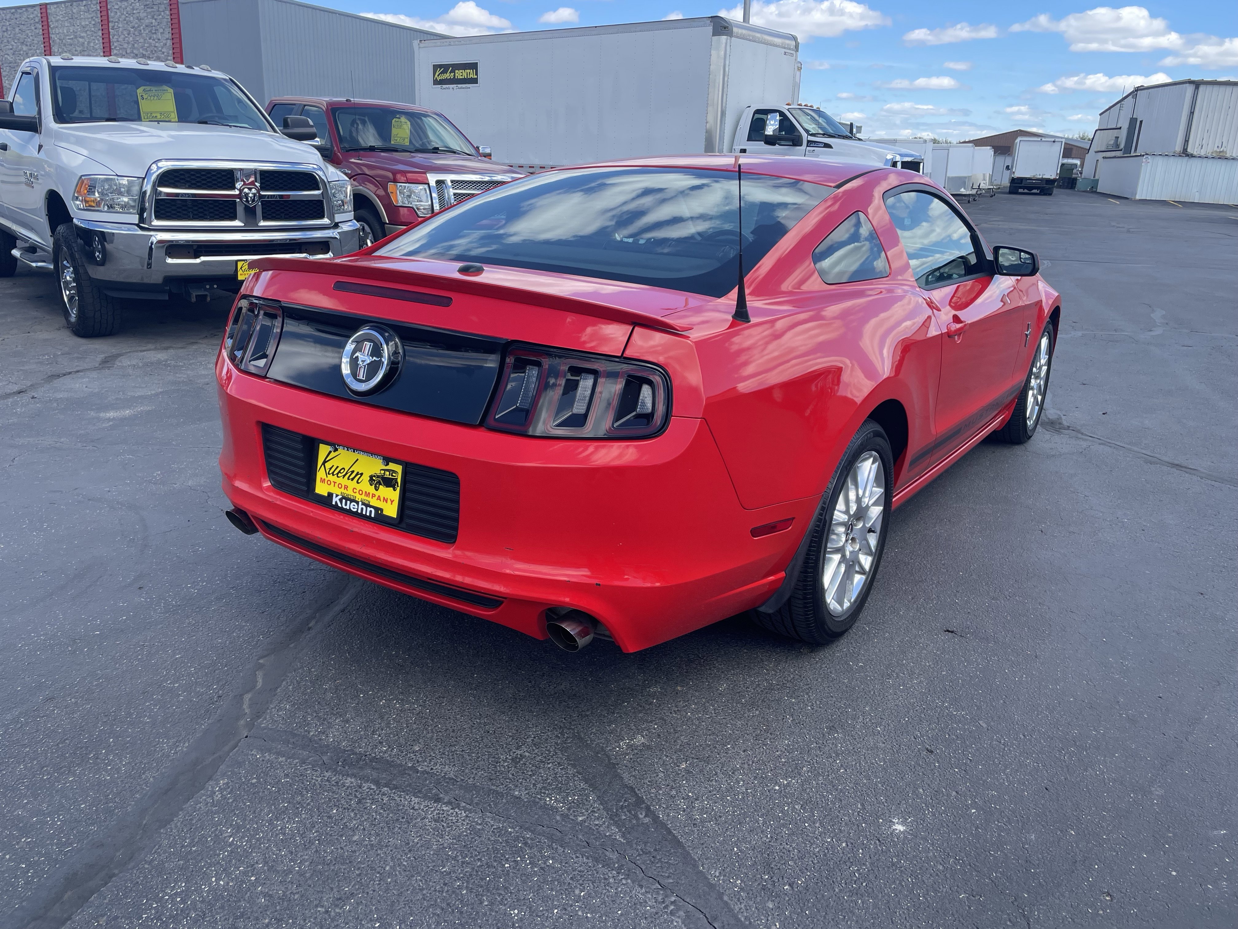 Used 2013 Ford Mustang Premium RWD image 8