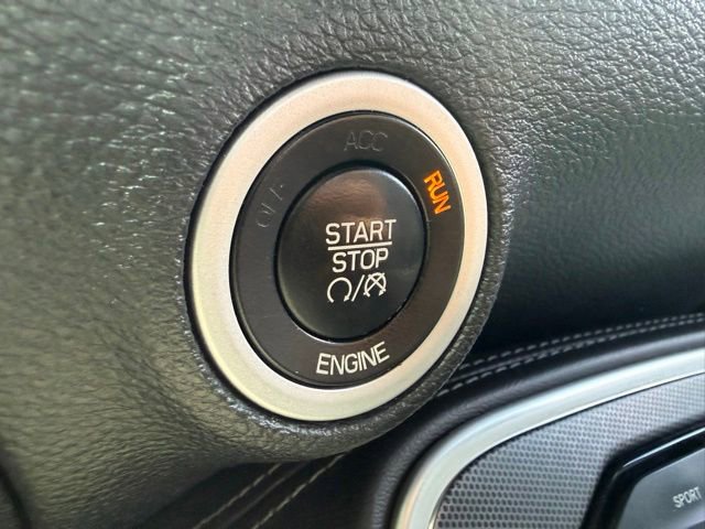 Used 2015 Dodge Challenger R/T w/ Quick Order Package 22D R/T RWD image 22
