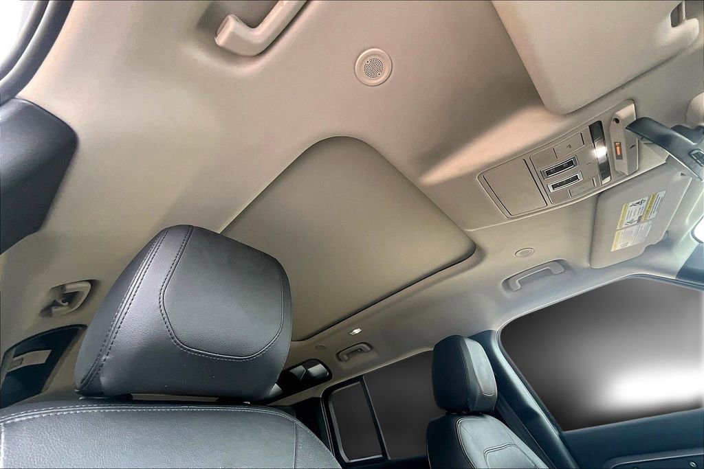 Used 2022 Land Rover Defender 110 S image 16