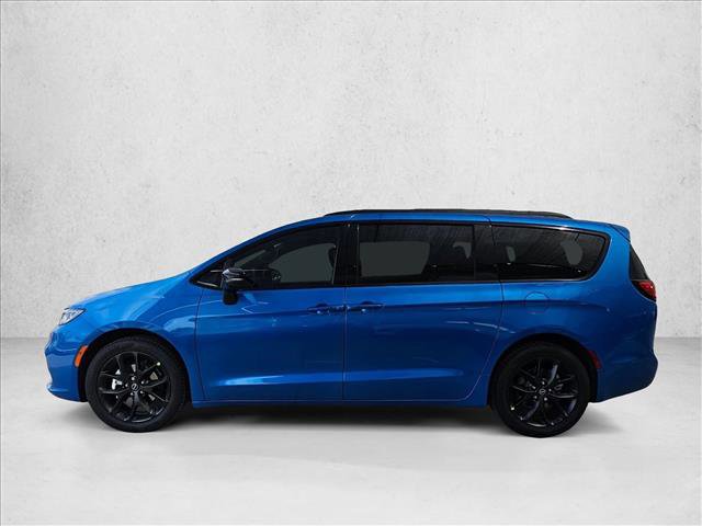 New 2026 Chrysler Pacifica Select w/ S Appearance Package FWD image 5