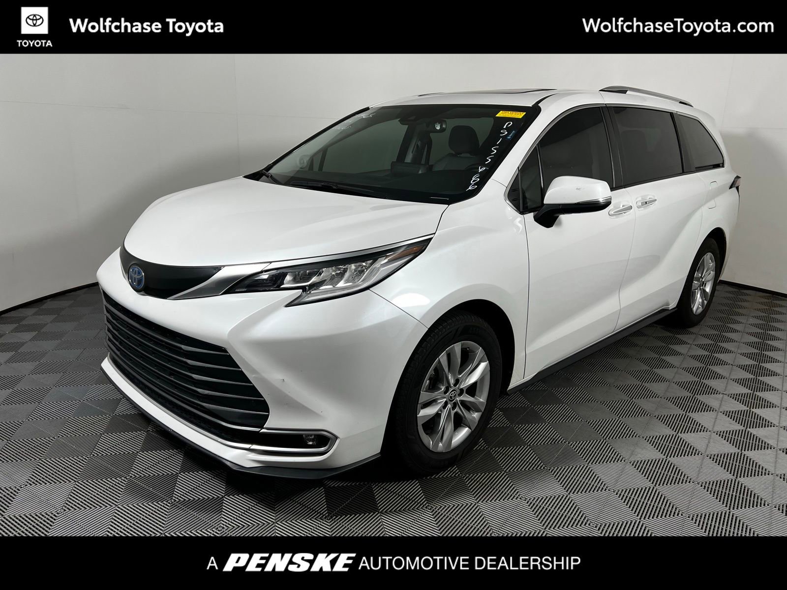 Certified 2023 Toyota Sienna Limited