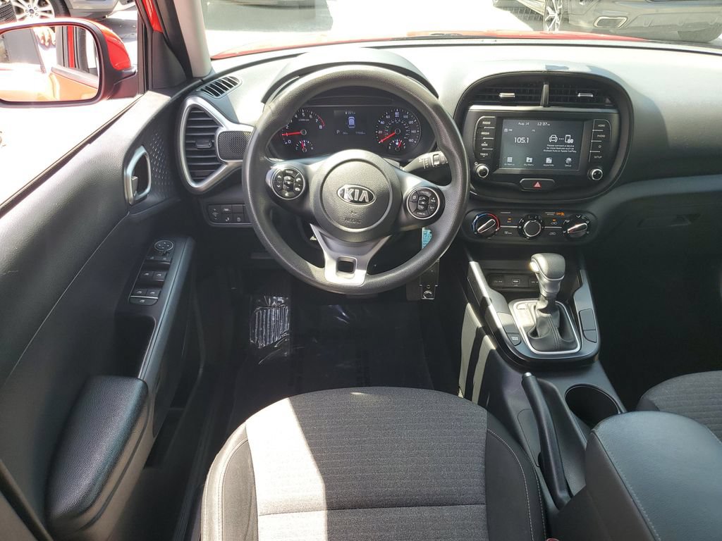 Used 2020 Kia Soul S FWD image 13