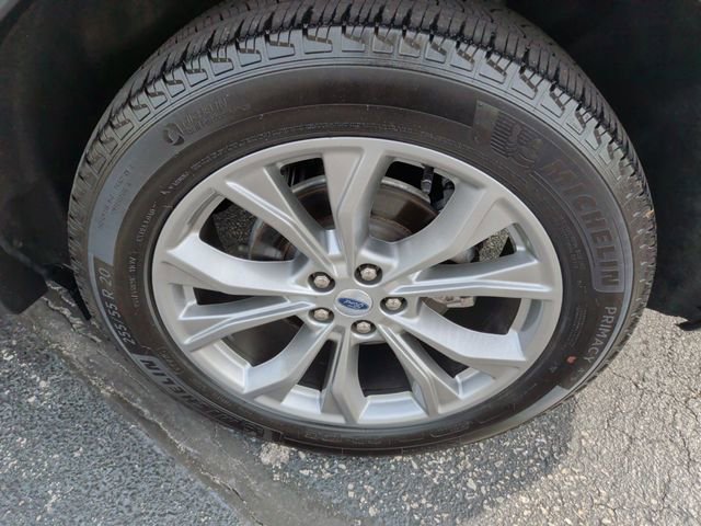 Certified 2023 Ford Explorer XLT w/ Equipment Group 202A AWD/4WD image 34