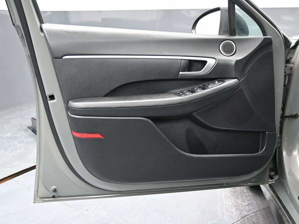 Used 2023 Hyundai Sonata SE image 19