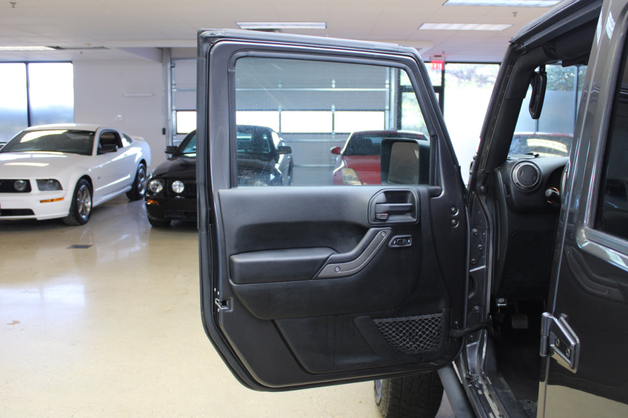 Used 2018 Jeep Wrangler Unlimited Sport S image 27