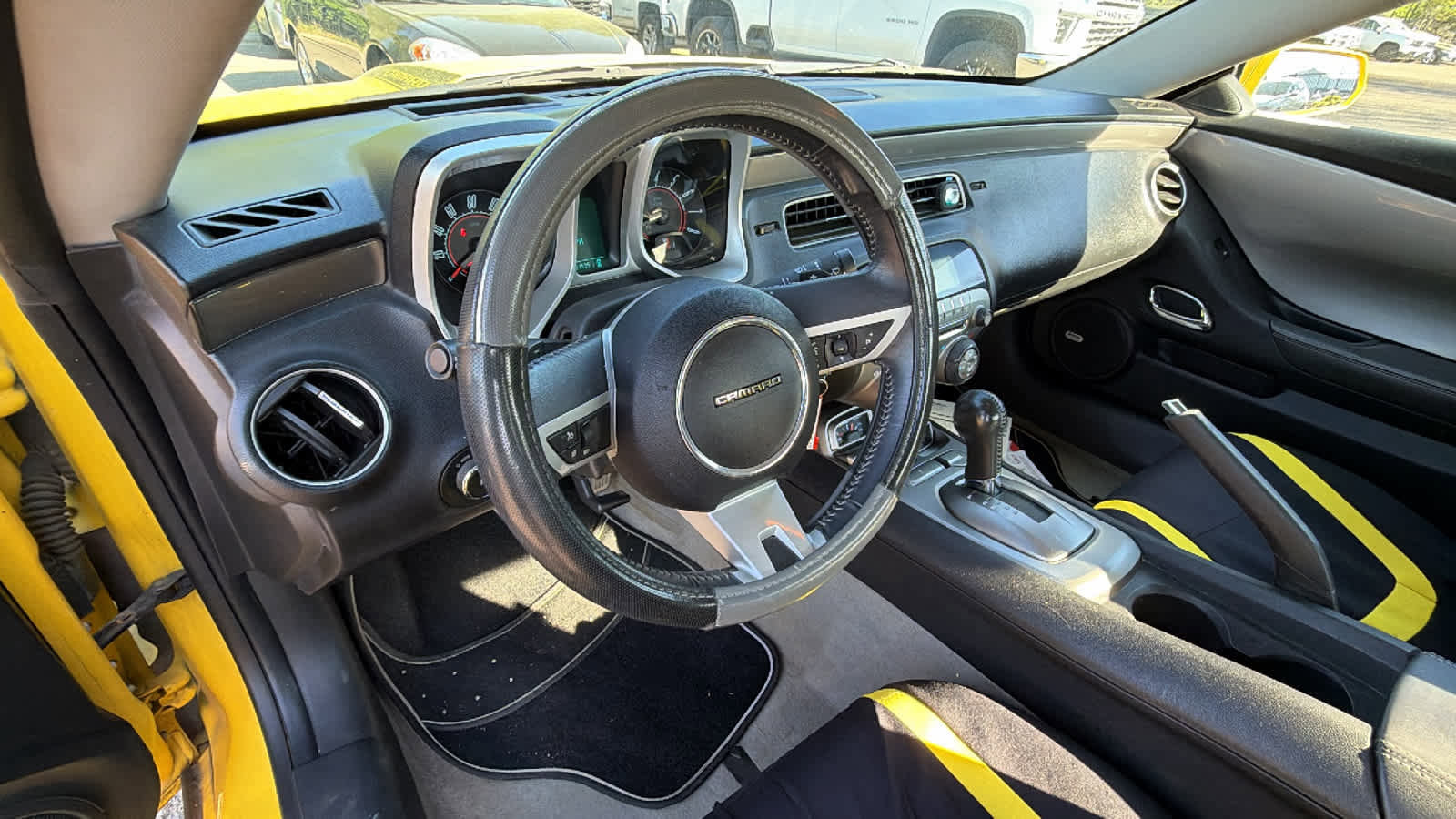 Used 2011 Chevrolet Camaro LT image 10