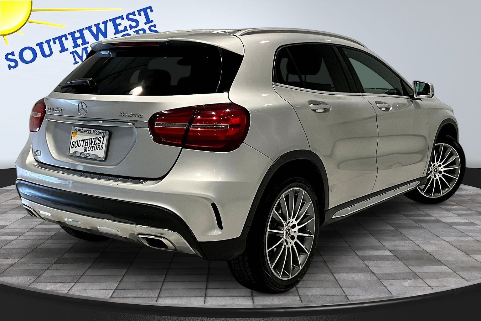 Used 2018 Mercedes-Benz GLA 250 4MATIC image 7