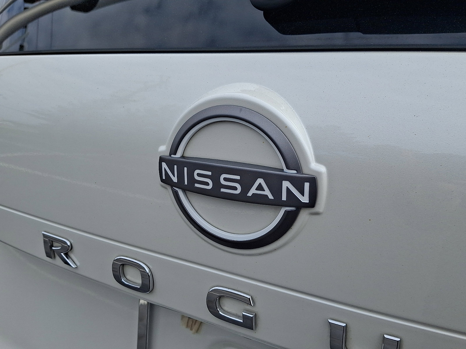 Certified 2023 Nissan Rogue SV image 29