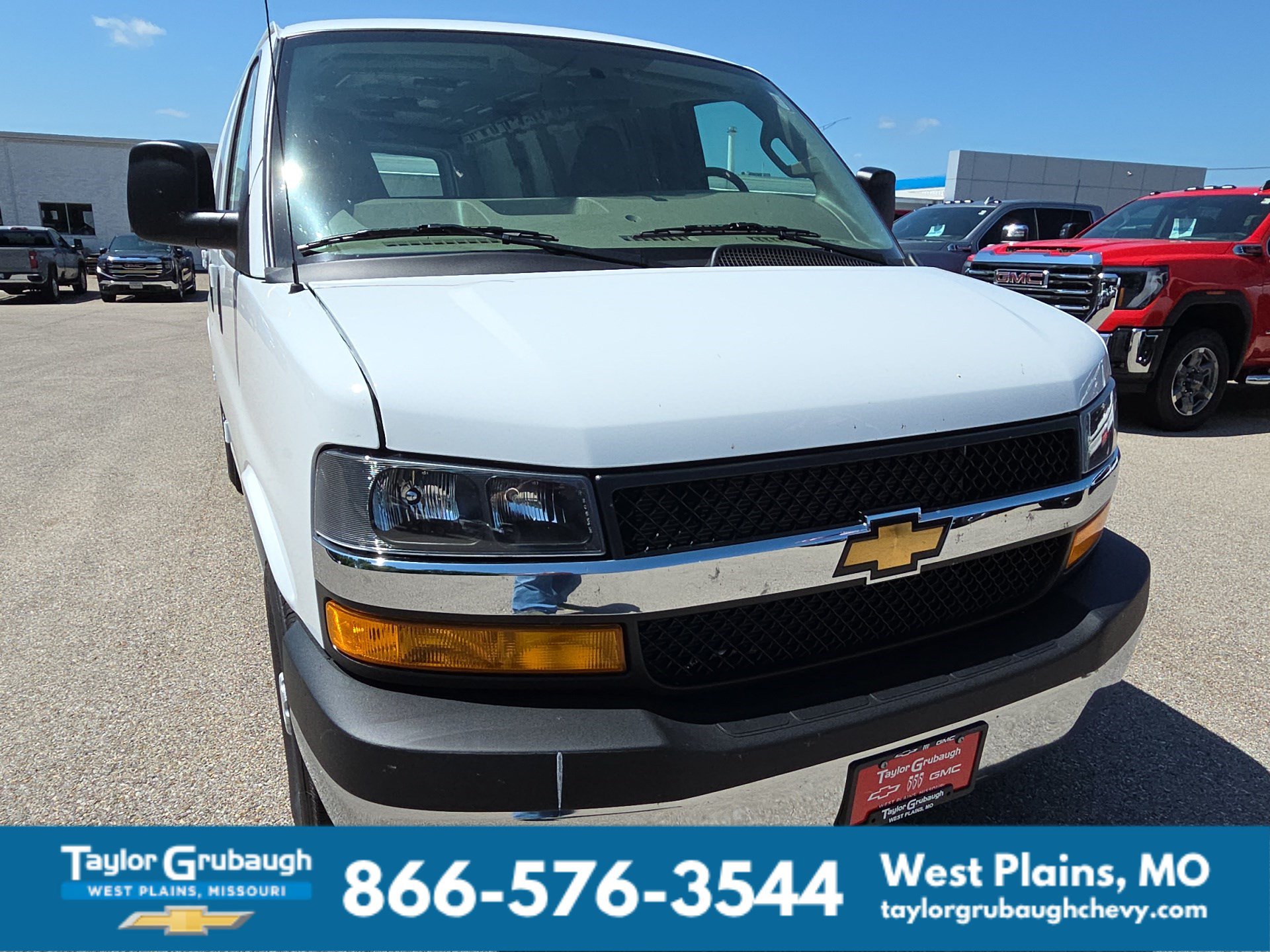 New 2026 Chevrolet Express 3500 w/ Driver Convenience Package RWD image 11