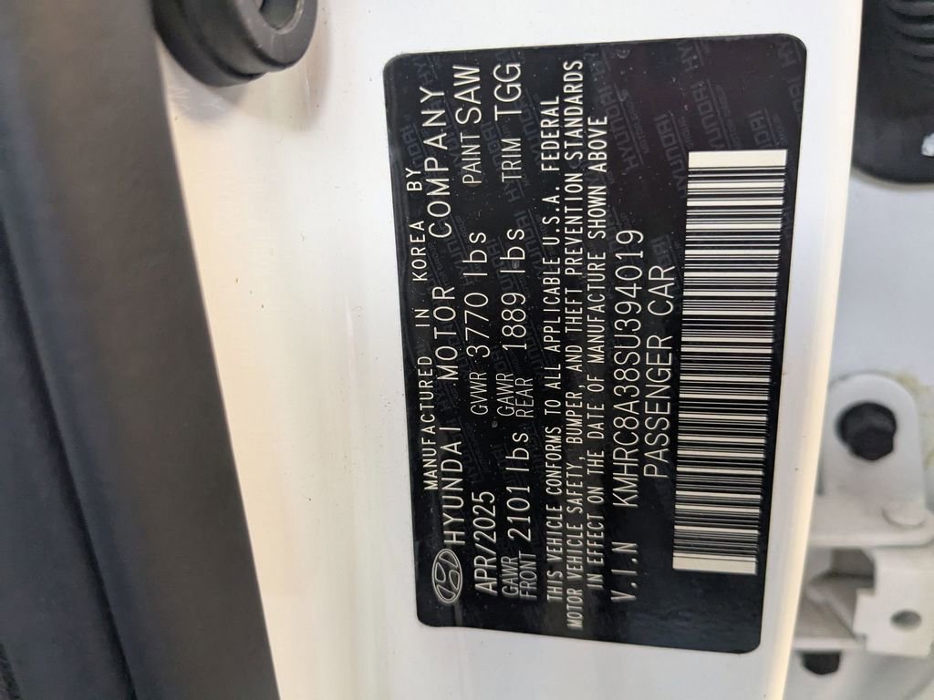 Used 2025 Hyundai Venue SEL image 34