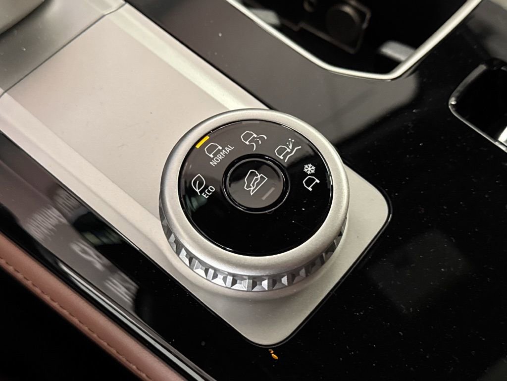 New 2026 Mitsubishi Outlander SEL FWD image 11