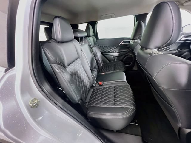 Used 2022 Mitsubishi Outlander SEL AWD/4WD image 28