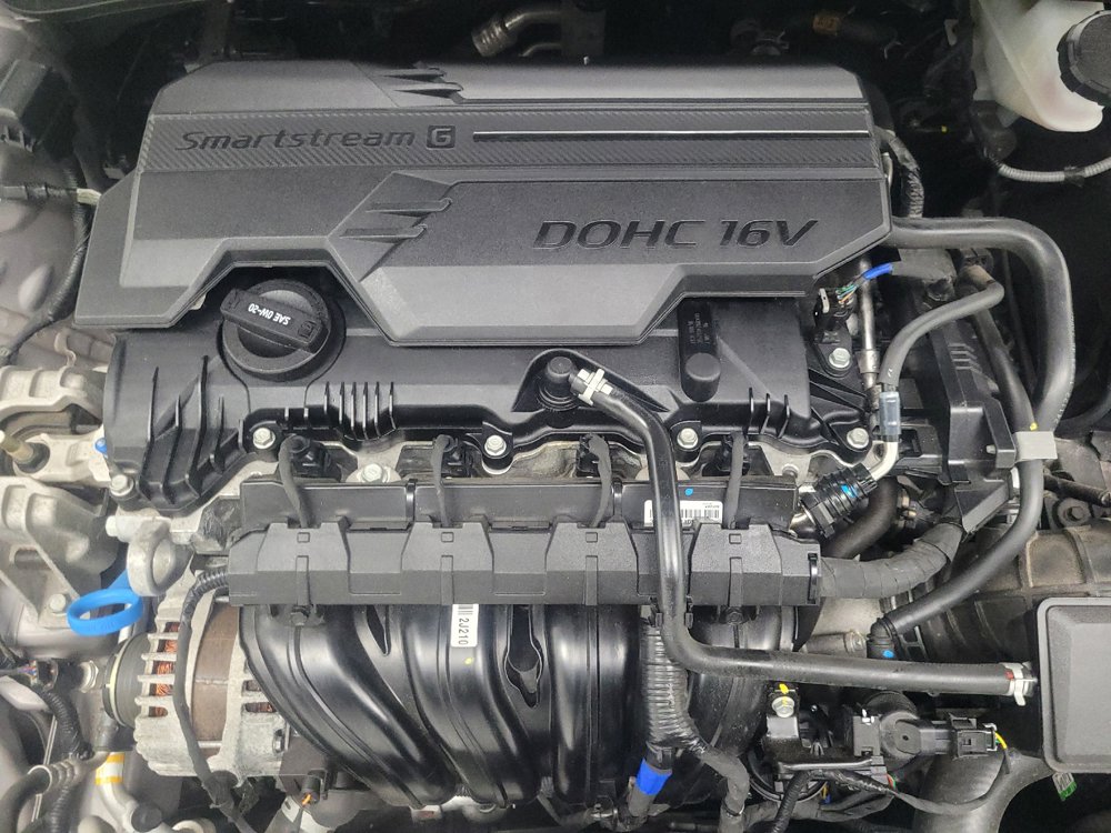 Used 2025 Hyundai Elantra Sport FWD image 30