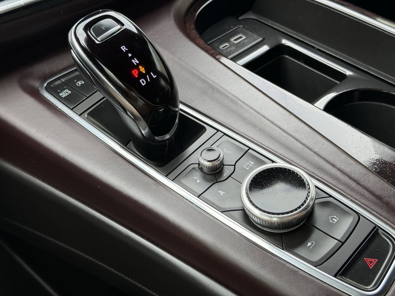 Used 2023 Cadillac Escalade Sport Platinum w/ LPO, ONYX Package image 20