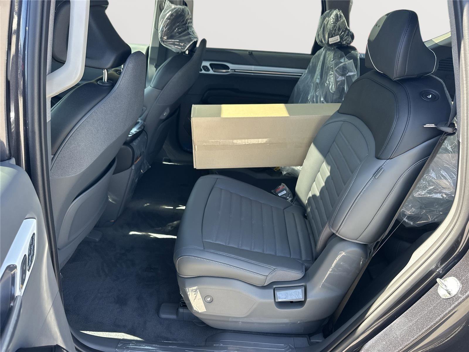 New 2026 Kia EV9 Land image 21