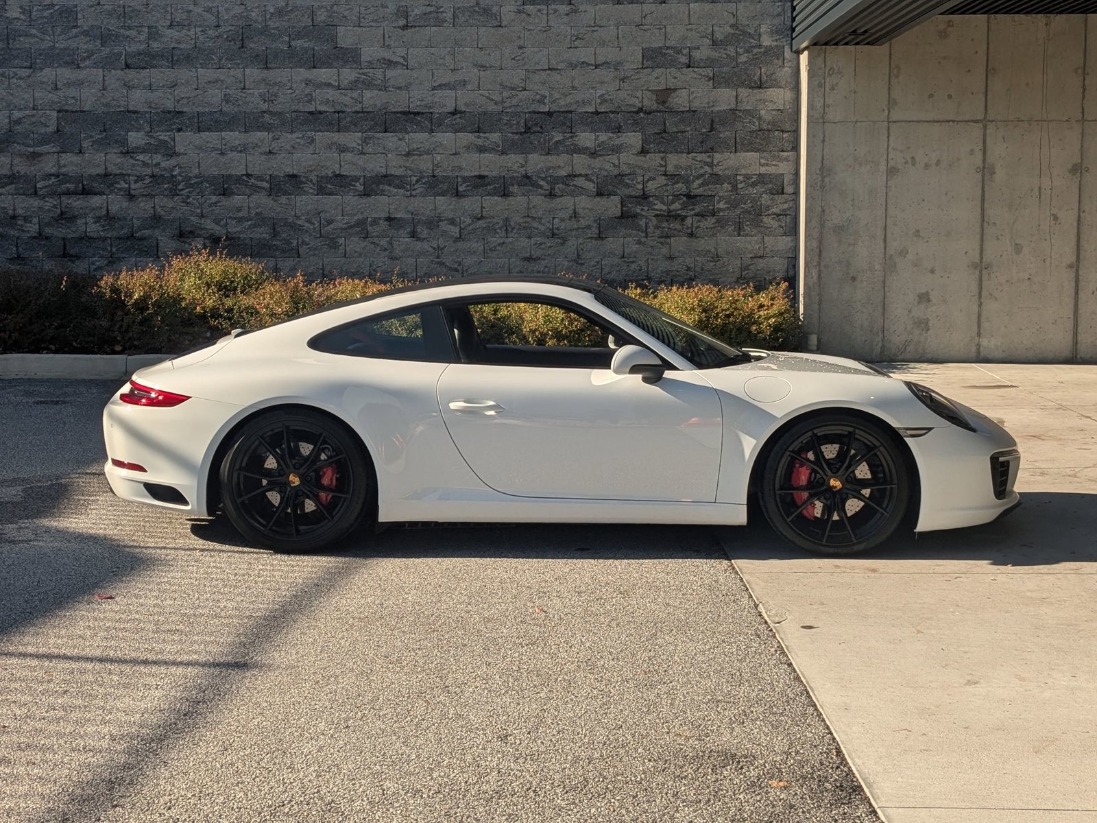 Used 2017 Porsche 911 Carrera S image 8