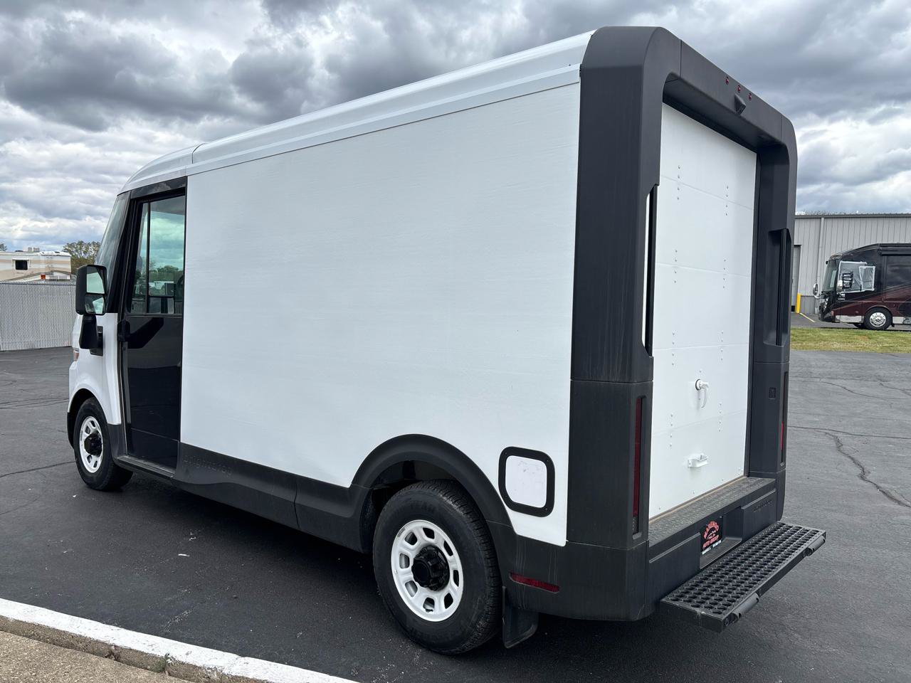 Used 2024 Chevrolet Brightdrop 400 w/ Commercial Equipment Package AWD/4WD image 5