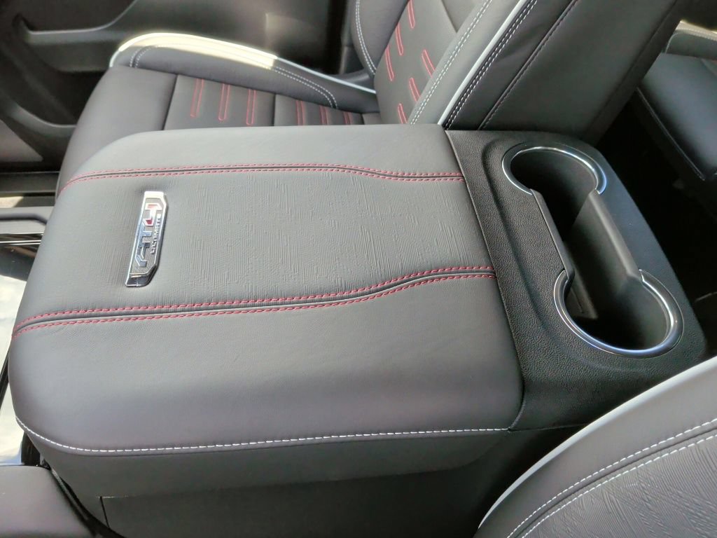 New 2026 GMC Yukon AT4 Ultimate AWD/4WD image 30