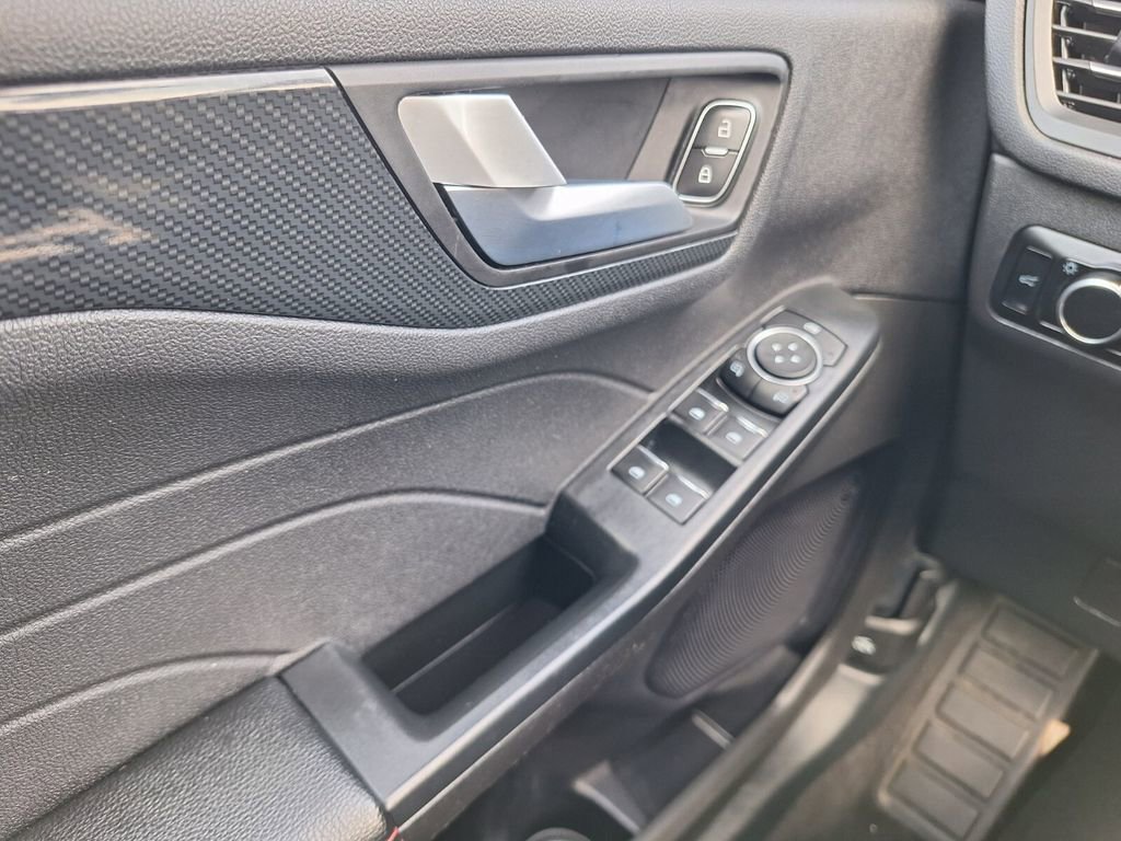 Used 2024 Ford Escape ST-Line image 17