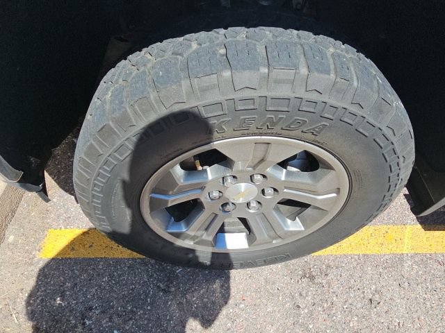 Used 2019 Chevrolet Silverado 1500 LT w/ Texas Edition AWD/4WD image 13