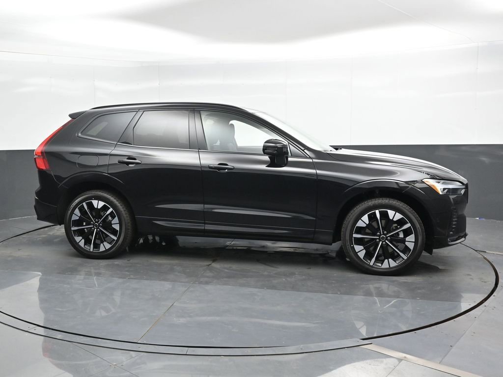 New 2026 Volvo XC60 B5 Plus w/ Protection Package Premier image 4