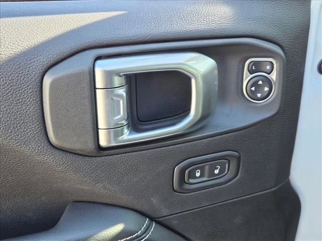 Used 2022 Jeep Wrangler Unlimited Sahara w/ Cold Weather Group image 10