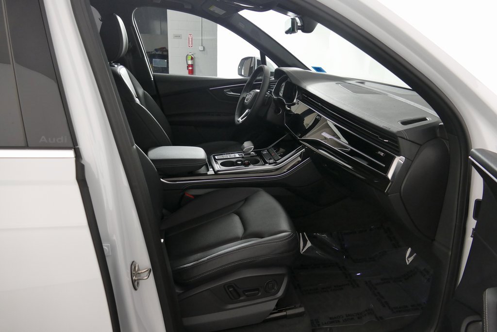 Used 2025 Audi Q7 3.0T Premium Plus image 33