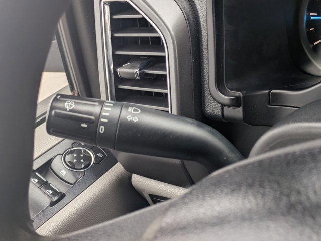 Used 2015 Ford F150 XLT image 15