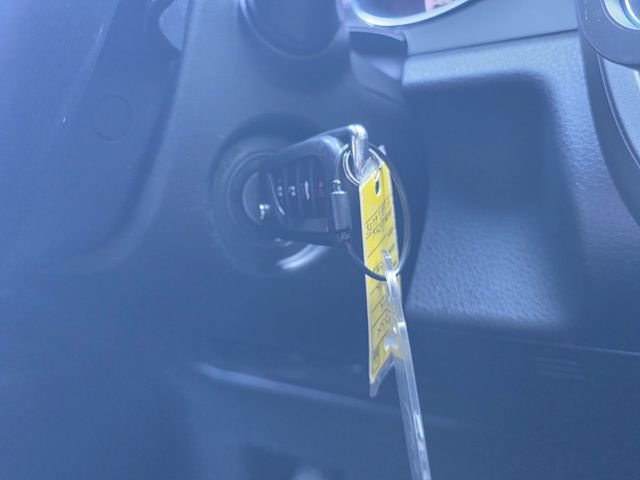 Used 2019 Toyota Camry SE w/ Carpet Mat Package FWD image 30