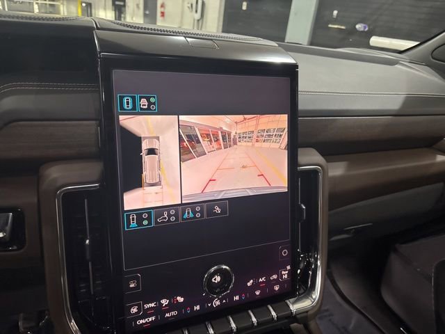 Used 2025 GMC Yukon Denali Ultimate image 44