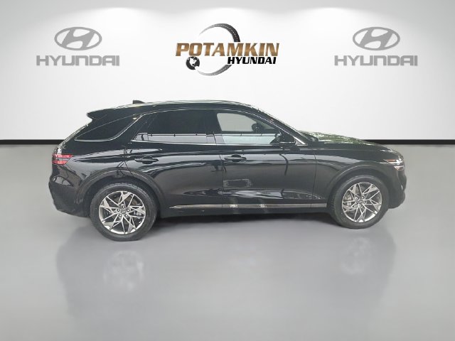 Used 2025 Genesis GV70 2.5T AWD/4WD image 4