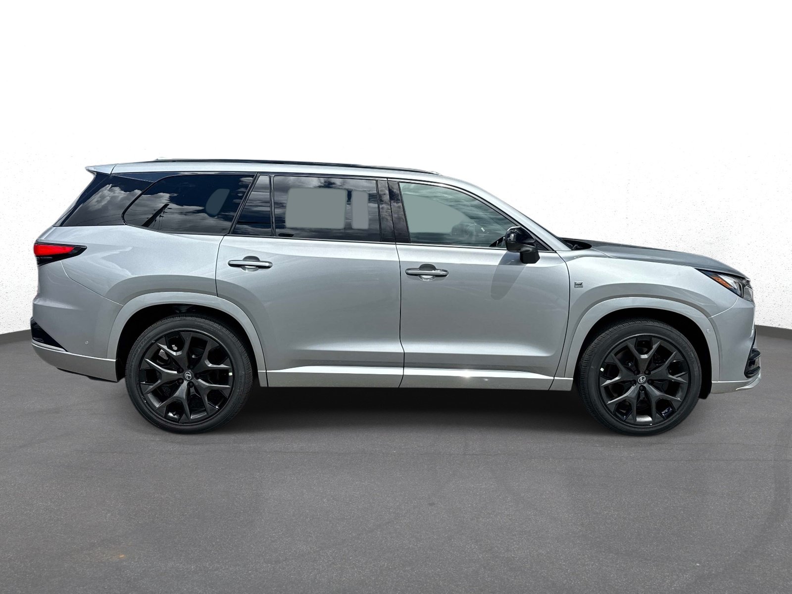 New 2026 Lexus TX 500h AWD w/ Technology Package image 2