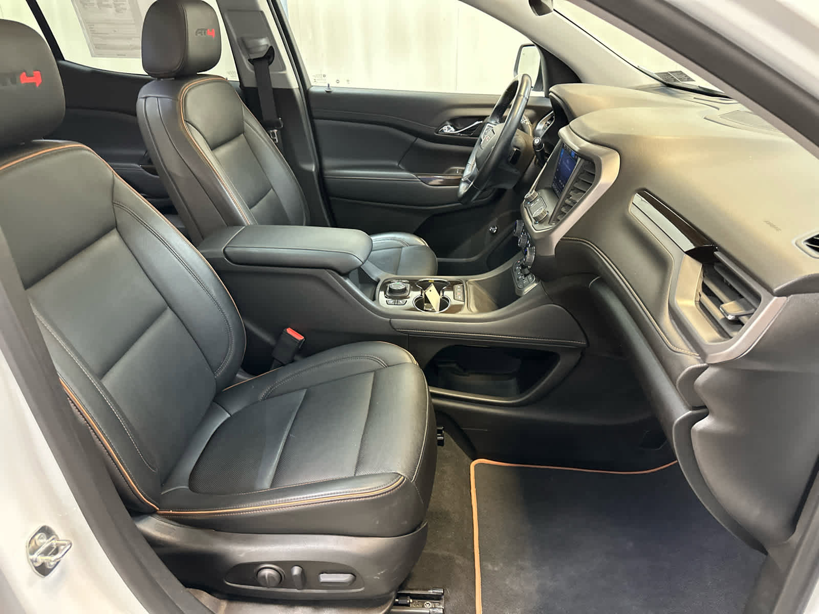 Used 2023 GMC Acadia AT4 w/ Preferred Package AWD/4WD image 16