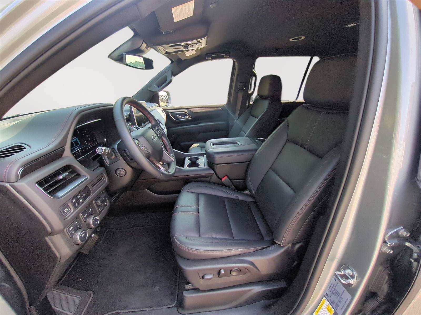 Used 2024 Chevrolet Tahoe RST w/ Luxury Package AWD/4WD image 15