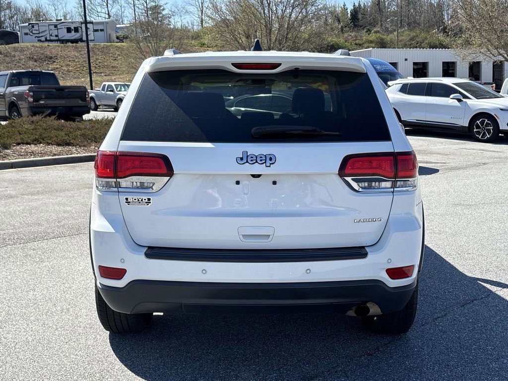 Used 2021 Jeep Grand Cherokee Laredo image 9