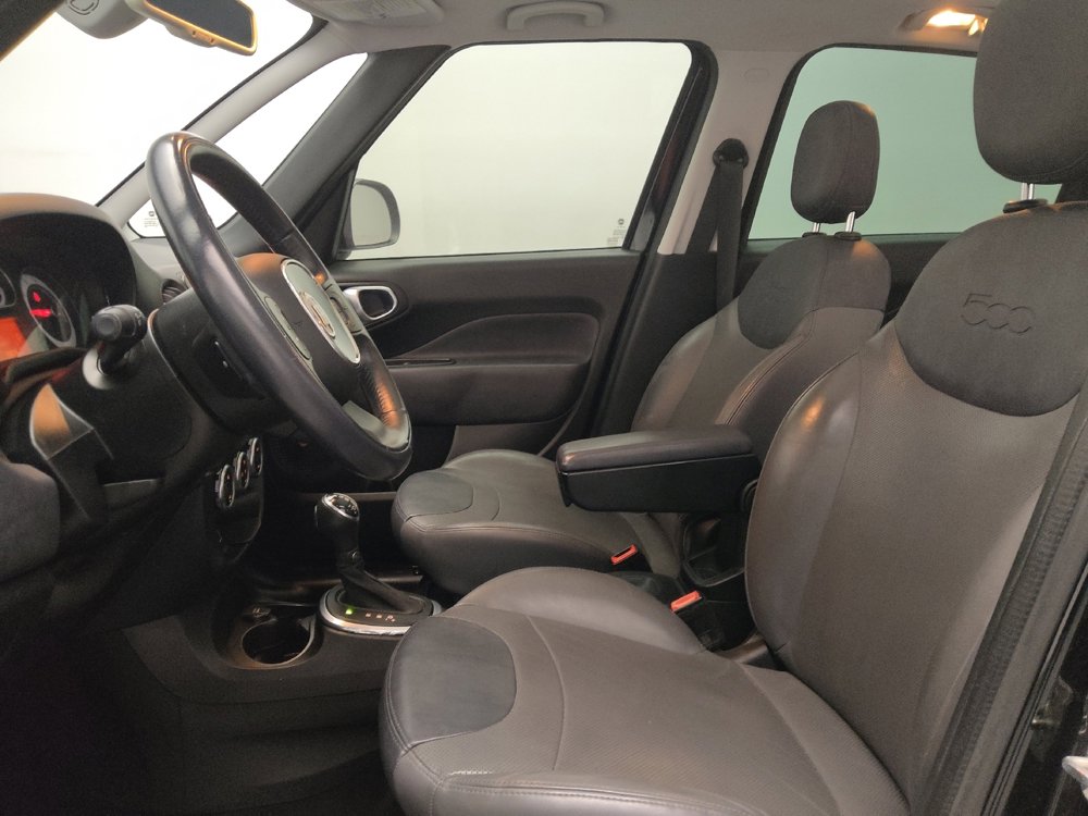 Used 2017 FIAT 500L Lounge w/ Dual-Pane Sunroof Package image 17