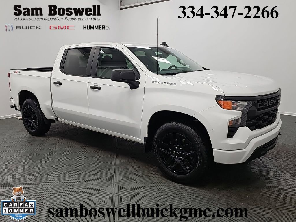 Used 2023 Chevrolet Silverado 1500 Custom AWD/4WD image 2