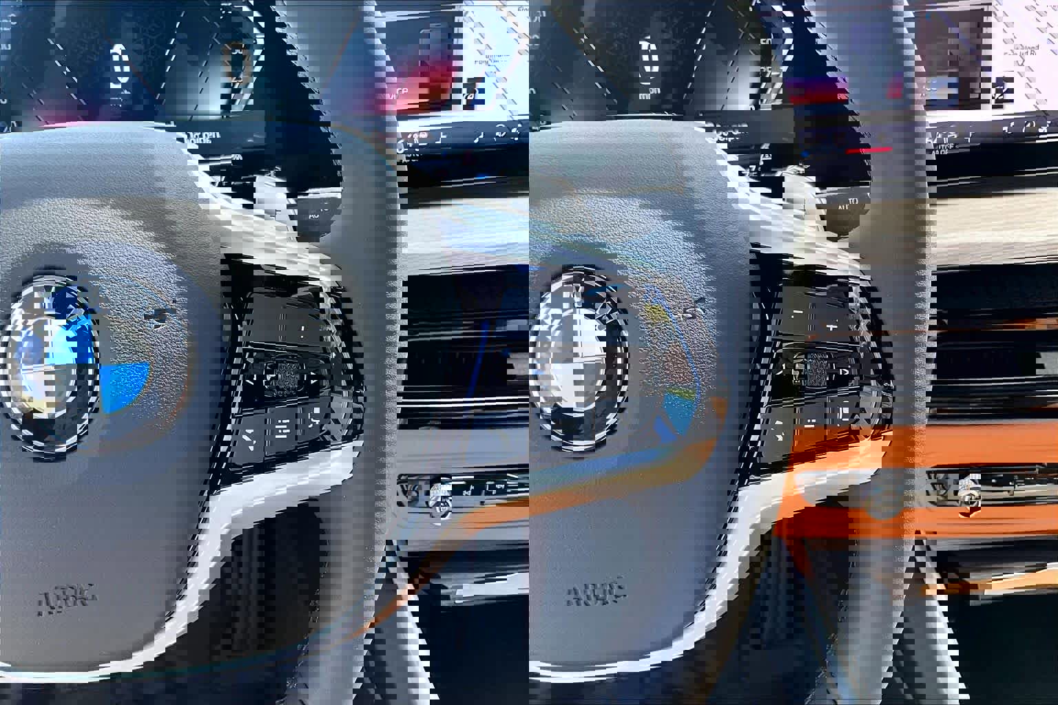 Certified 2025 BMW 330i xDrive Sedan w/ Premium Package image 25